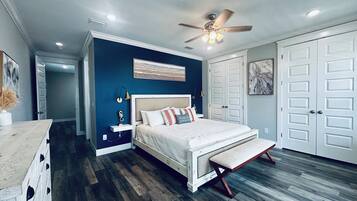 4 chambres, bureau, fer et planche à repasser, accès au Wi-Fi (inclus)