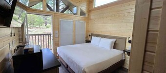 Cozy Tiny Home King Room #16A