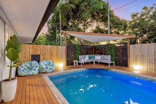 City Haven - A Slice of Paradise 4BR - Pool & Dog Friendly