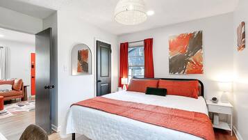 1 bedroom, desk, iron/ironing board, WiFi