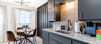 This apartment is a 1 bedroom(s), 1 bathrooms, located in Derby, KS.