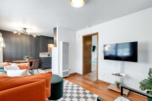 Smart TV, offices - This apartment is a 1 bedroom(s), 1 bathrooms, located in Derby, KS. (Derby)