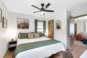 1 chambre, bureau, fer et planche à repasser, Wi-Fi