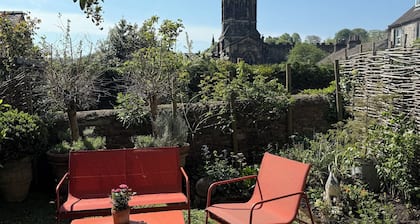 Character cottage in the heart of Bakewell