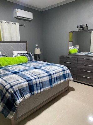 1 bedroom, iron/ironing board, WiFi, bed sheets