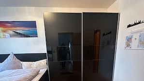 1 chambre, fer et planche à repasser, Wi-Fi gratuit, draps fournis