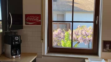 Kühlschrank, Ofen, Herdplatte, Geschirrspüler