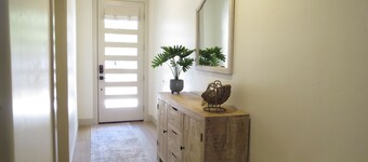 Red Rock Oasis. All Brand New furnishings and Soft Water!