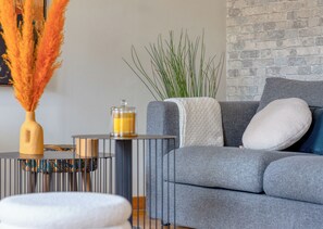 TV - Bienvenue au Solenne votre pied-à-terre de charme au cœur de Rouen (Rouen)