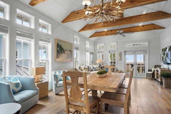 House (5 Bedrooms) | Interior