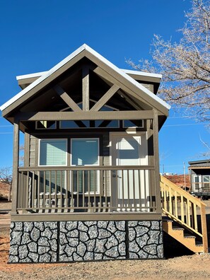 Exterior detail - Cozy Tiny Home King Room #16B (Page)