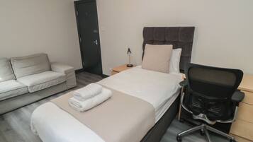 Cottage | 1 bedroom, individually decorated, individually furnished, free WiFi
