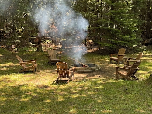 Knotty by Nature! Firepit and Parking! Less than a mile to trails and the lake!