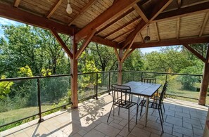 Outdoor dining - Gîtes de France® - Gîte des Rimades (PRADINES)