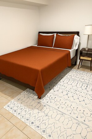 2 bedrooms, desk, iron/ironing board, free WiFi