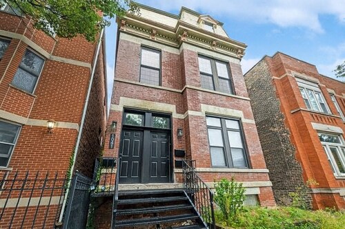 Spacious 2BR - 10 mins from Downtown