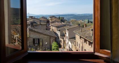 Central Romantic nest San Gimignano