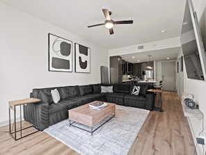 TV, fireplace