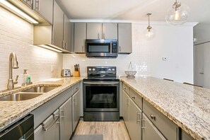 Exterior - Lionshead Village 2BR at Alphorn - Walk to Gondola (Vail)
