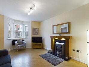 Living area - Beautifully presented, well situated Private Entrance Ground Floor Apartment (SCARBOROUGH)