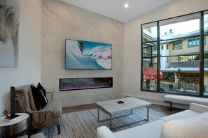 Exterior - Diamond-rated 2BR Condo in Heart of Vail Village - Center Place (Vail)