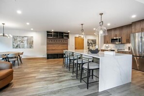 Exterior - Diamond-rated 2BR Condo in Heart of Vail Village - Center Place (Vail)