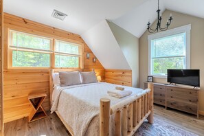 4 chambres, fer et planche à repasser, lit de bébé portatif