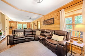 Téléviseur connecté, foyer, chaîne audio