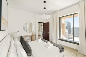 1 bedroom, iron/ironing board, free WiFi, bed sheets - Modern 1 BD in Downtown Dubai (Dubai)