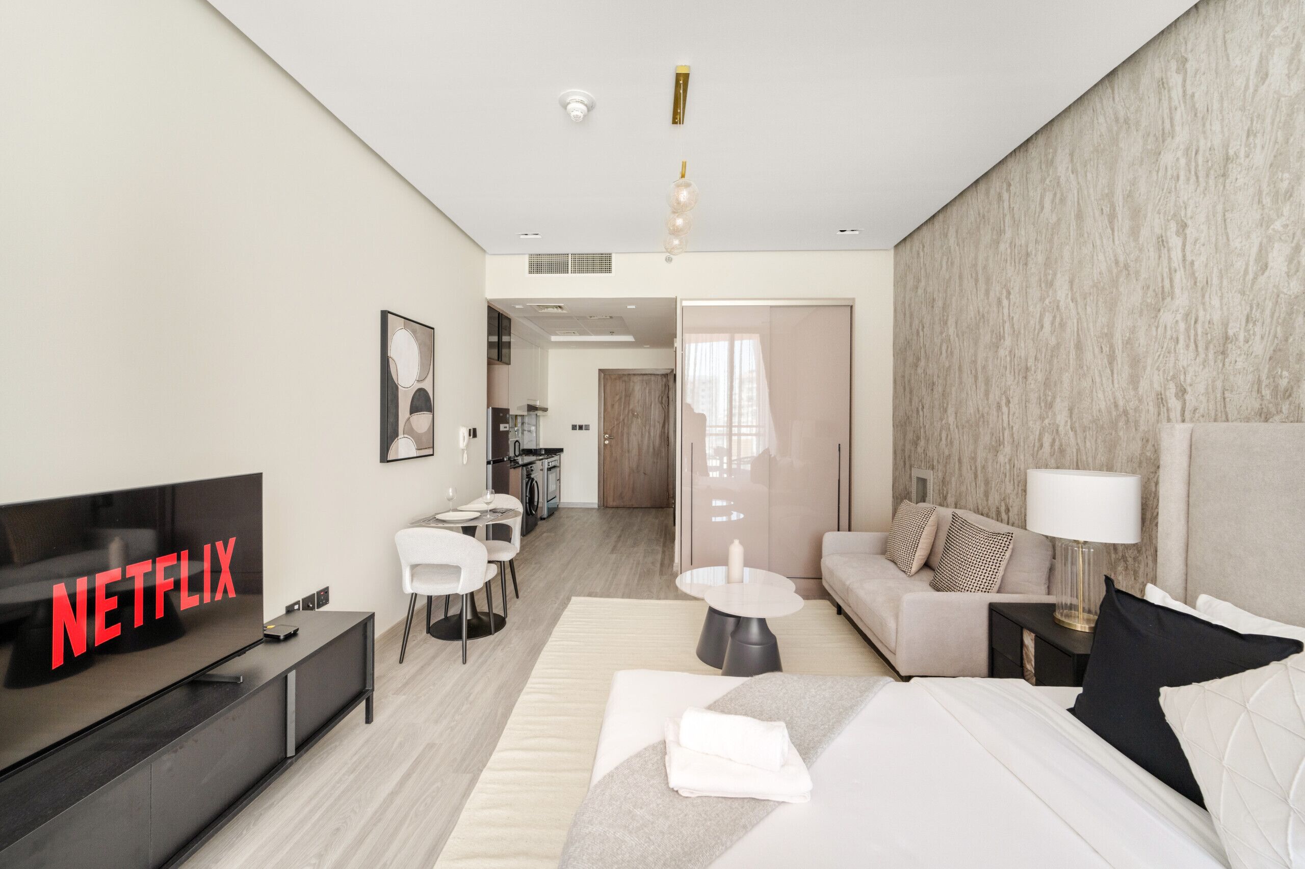 1 chambre, fer et planche à repasser, Wi-Fi gratuit, draps fournis