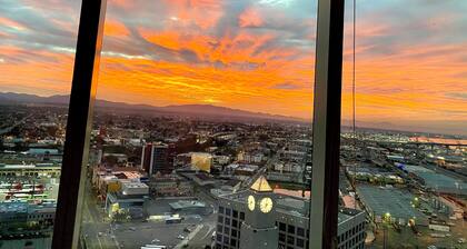 Comic Con! Luxury Views Steps from Gaslamp Quarter Petco Park