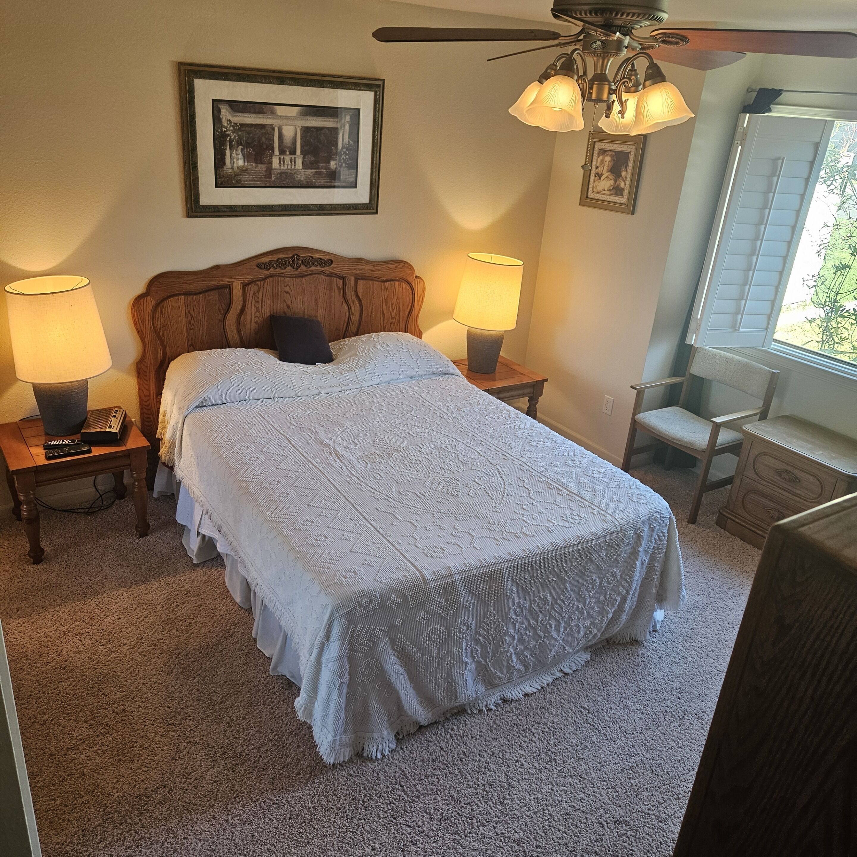 2 Schlafzimmer, Schreibtisch, Bügeleisen/Bügelbrett, kostenloses WLAN