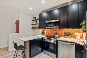 Condo, 1 King Bed with Sofa bed, Non Smoking, Air conditioning | Private kitchen | Coffee/tea maker, electric kettle, highchair, dining tables - NoLibs l Fishtown l Gorgeous l 1BR (Philadelphia)
