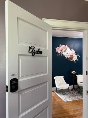 Interior. The Azalea Room w/ Queen Bed
