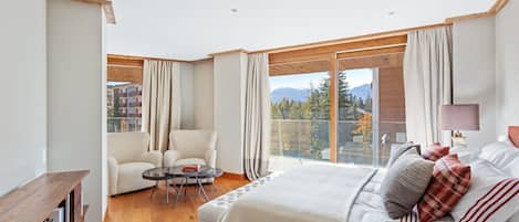 3 bedrooms, iron/ironing board, Internet, bed sheets