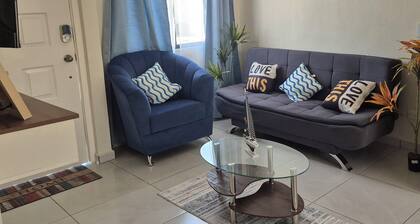 Traveling or arriving 7 minutes from El Salvador airport modern house