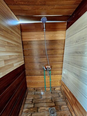 Tente Standard, patio, vue lac | Salle de bain
