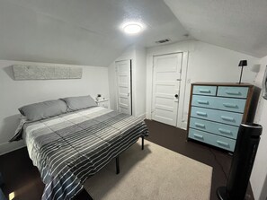 3 bedrooms, iron/ironing board, travel cot, free WiFi
