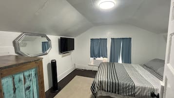 3 slaapkamers, een strijkplank/strijkijzer, reisbedje, gratis wifi