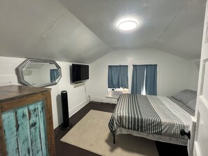 3 bedrooms, iron/ironing board, travel crib, free WiFi