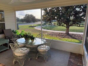 Outdoor dining - Piper's! On The Golf Course, Across From The Pool! (The Villages)