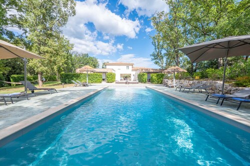 ZENVILLA-Go | Spacious Holiday Home in Montauroux with shared Heated Pool