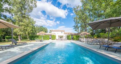 ZENVILLA-Go | Spacious Holiday Home in Montauroux with shared Heated Pool