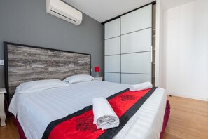 3 bedrooms, iron/ironing board, bed sheets - ZENVILLA-Go | Spacious Holiday Home in Montauroux with shared Heated Pool (Montauroux)