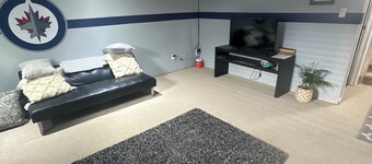 Charming 1-bedroom-1 bath basement suite with AC, WiFi in downtown Souris mb