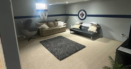 Charming 1-bedroom-1 bath basement suite with AC, WiFi in downtown Souris mb