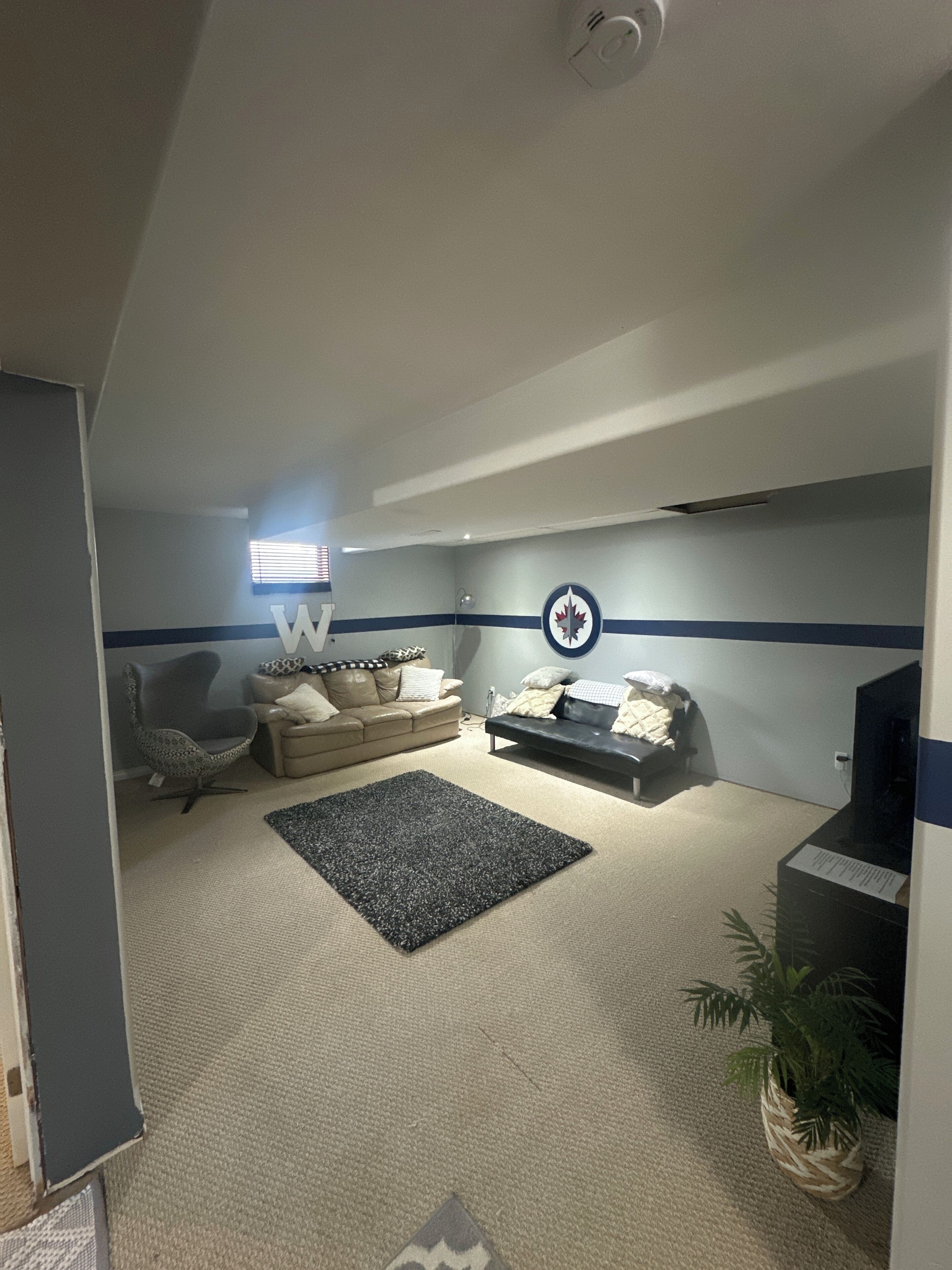 Charming 1-bedroom-1 Bath Basement Suite With Ac, Wifi In Downtown Souris Mb - Souris