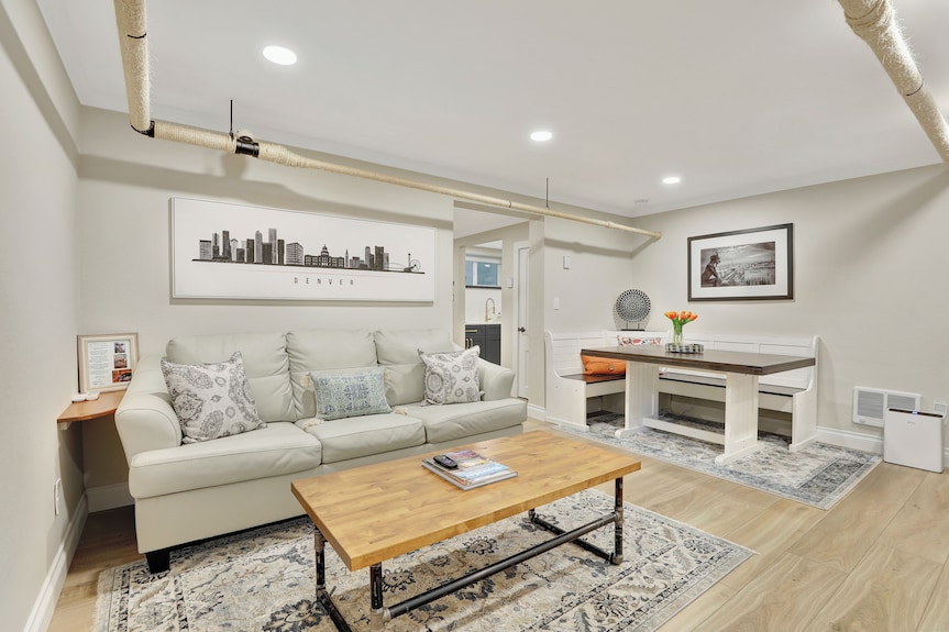Cozy And Chic 1-bedroom Apartment In Historic Central Denver - Pet Friendly - University of Denver, Denver