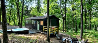 The BlackPearl•Secluded•Hot tub 1.5 hs from DC