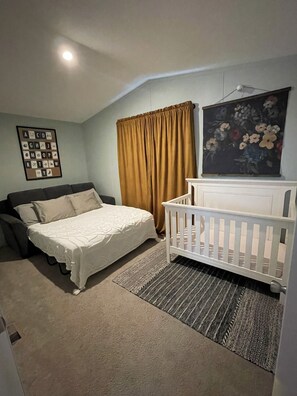 3 bedrooms, WiFi, bed sheets